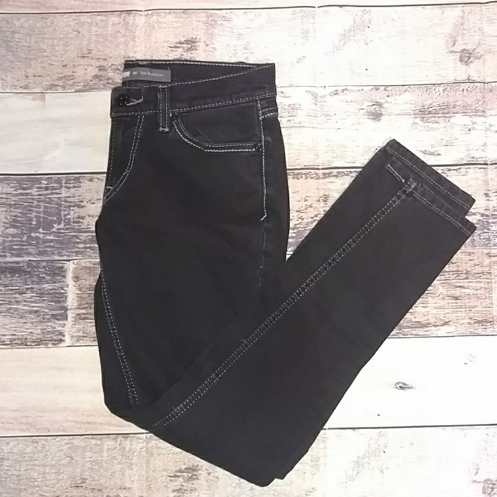 Levi's too superlow black skinny jeans in size 5.